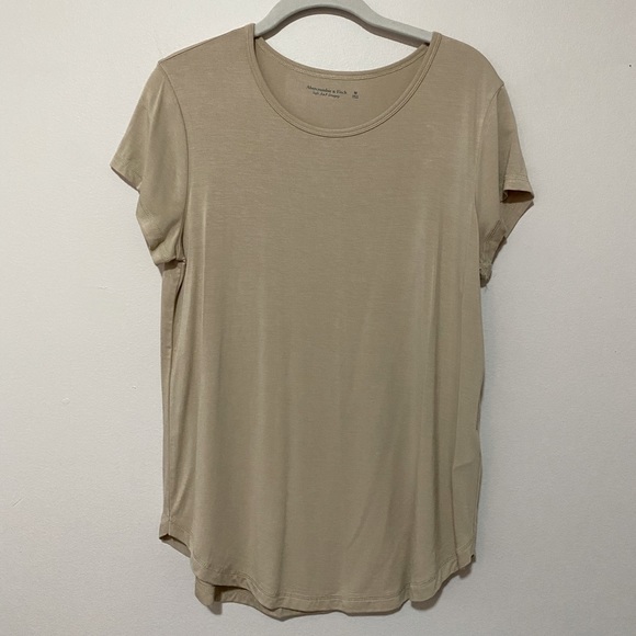 Flowy T-Shirt - Picture 1 of 4